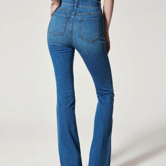 Spanx Flare Leg Pull On Denim Jeans Comfort Waist Vintage indigo Large Petite - Picture 3 of 9